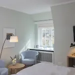 Benen-diken-hof 5*