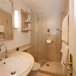 Benen-diken-hof 5*