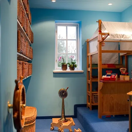 Benen-diken-hof Szálloda 5*