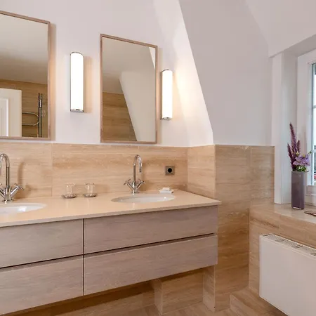 Benen-diken-hof Otel 5*