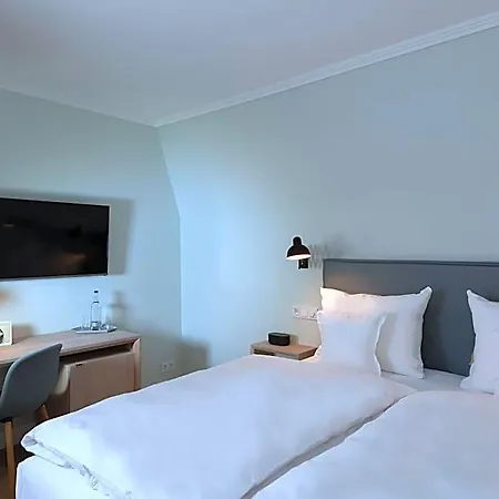 Benen-diken-hof 5*