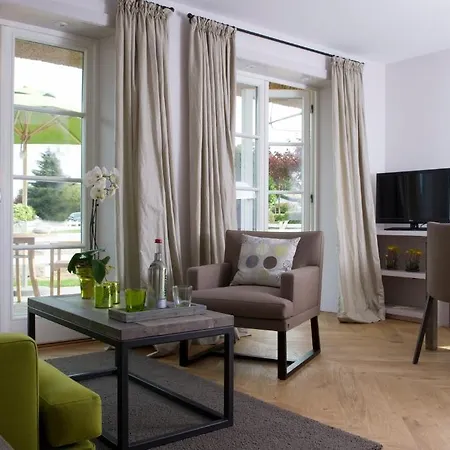 Benen-diken-hof 5*
