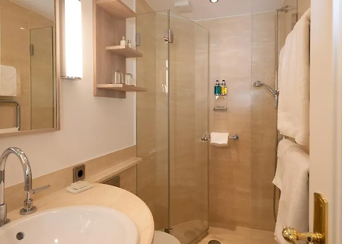 Benen-diken-hof 5*
